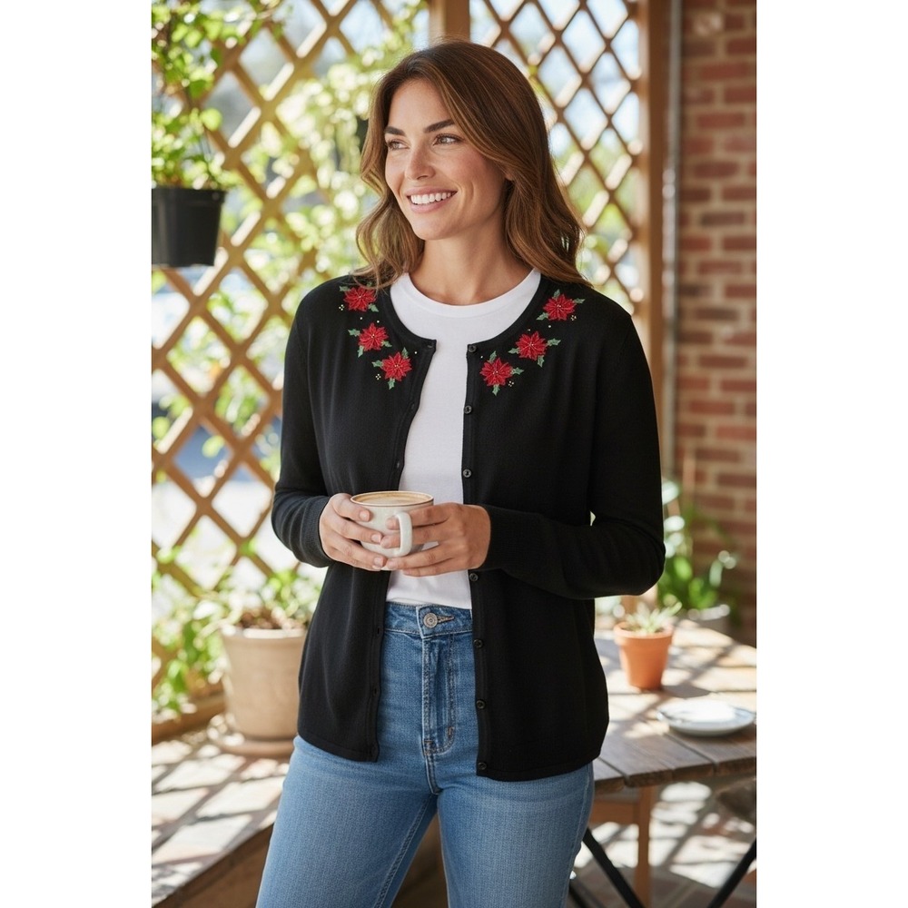 Croft & Barrow Cardigan Embroidered Poinsettia Holiday Cottagecore Grandmacore M